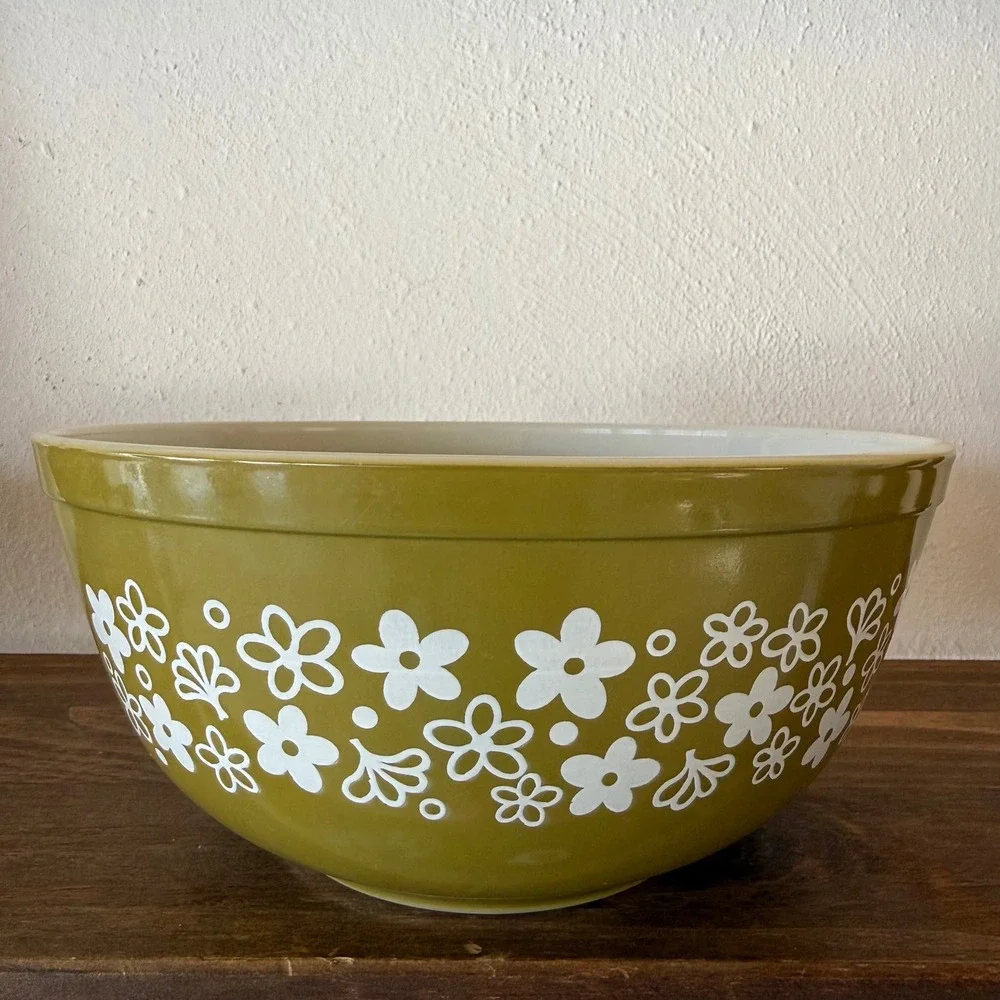 2pc Vintage Pyrex Spring Blossom Green Crazy Daisy Mixing Bowls 401 403 Set